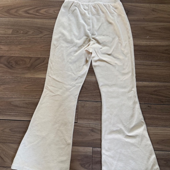 Aerie | S Groove-On Rib Velour Flare Pants Soft Oat - Picture 8 of 8
